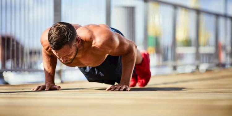 Tập luyện chống đẩy đúng cách mang lại cơ thể dẻo dai
