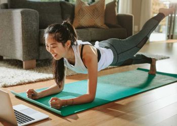 Tập gym tại nhà có cần cần đến PT không?