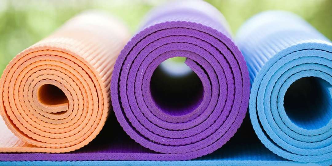 Sắm ngay chiếc thảm tập yoga để cơ thể vận động thể dục hết mình