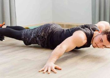 Tuỳ vào số lượng cái hít đất tương ứng với lượng calo đốt chạy khi luyện tập