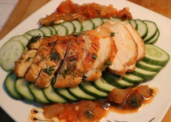 Nên ăn kèm những món ăn khác với ức gà